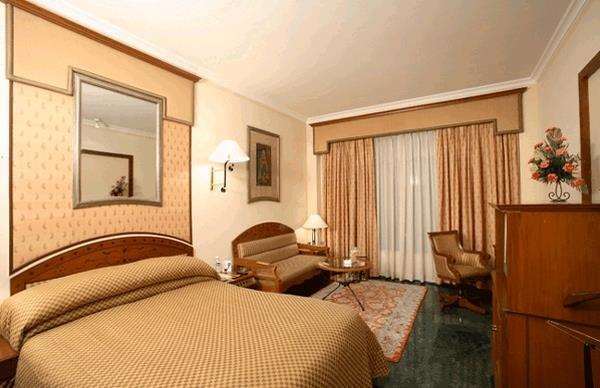 Welcomhotel By Itc Hotels, Alkapuri, Vadodara Room photo